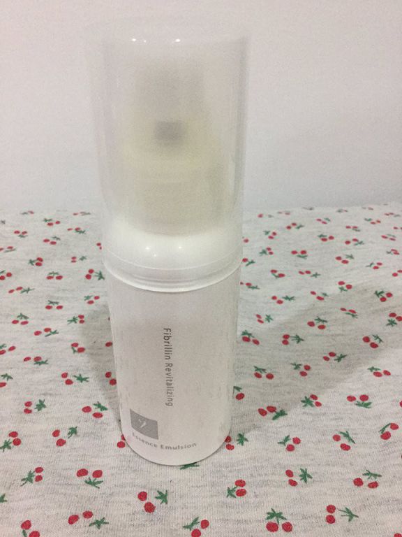 yadoma水母膠原賦活精華乳