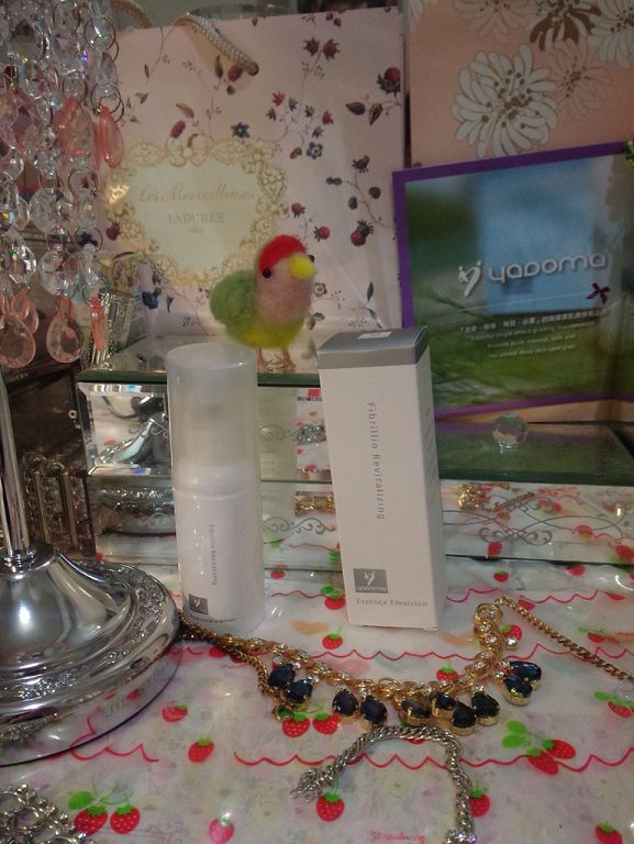 yadoma水母膠原賦活精華乳