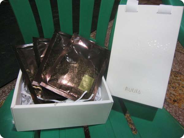 露奇亞白松露煥顏乳霜面膜