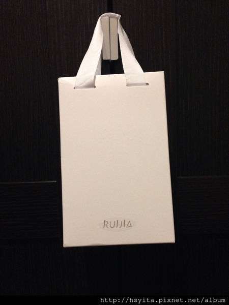 露奇亞白松露煥顏乳霜面膜