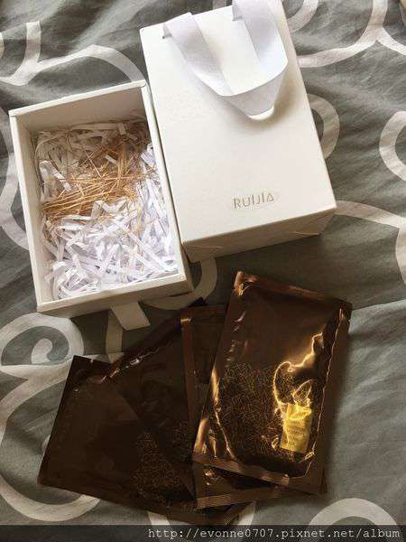 露奇亞白松露煥顏乳霜面膜