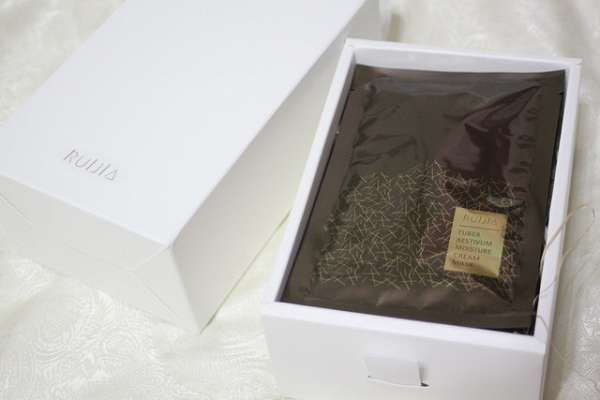 露奇亞白松露煥顏乳霜面膜