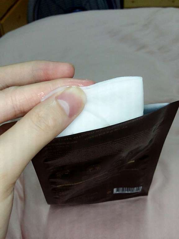 露奇亞白松露煥顏乳霜面膜