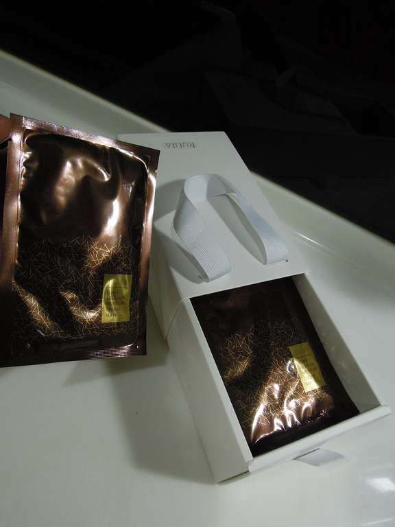 露奇亞白松露煥顏乳霜面膜