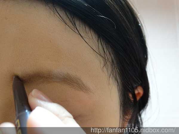 NAF3D持久旋轉眉筆