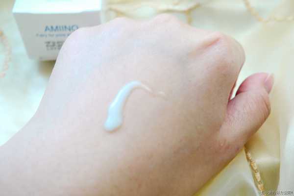 AMIINO安美諾毛孔緊緻鎖水精靈