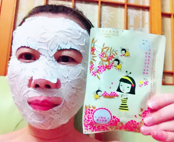 Hey蘋果肌女孩蕾絲拉提式面膜