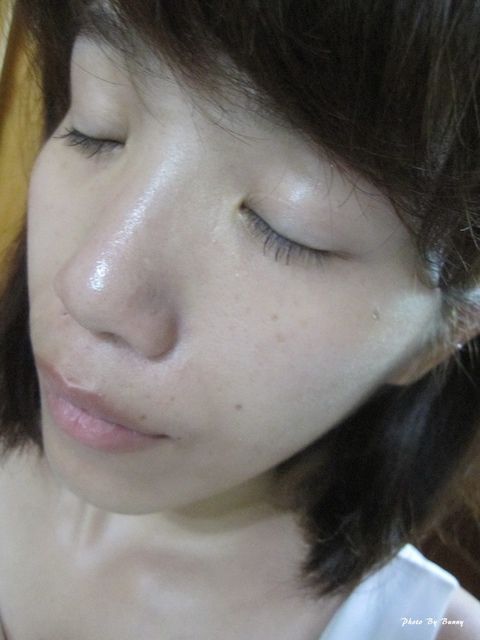 妍霓絲SPF50清爽沁涼防曬噴霧