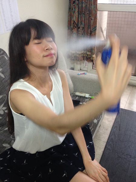 妍霓絲SPF50清爽沁涼防曬噴霧