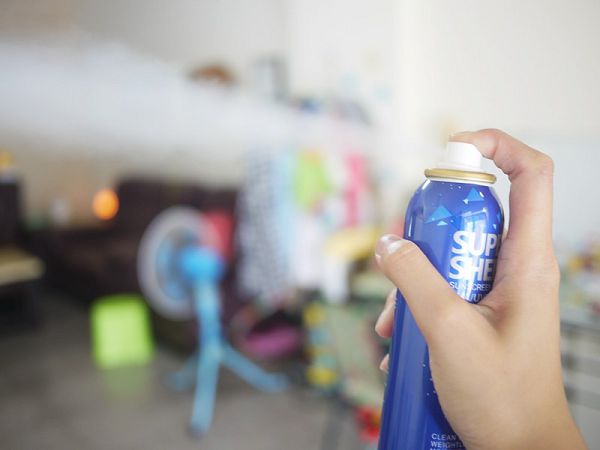 妍霓絲SPF50清爽沁涼防曬噴霧