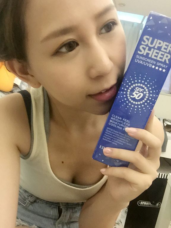 妍霓絲SPF50清爽沁涼防曬噴霧