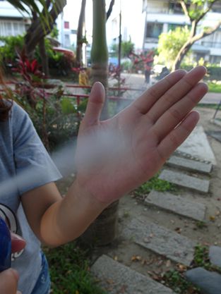 妍霓絲SPF50清爽沁涼防曬噴霧