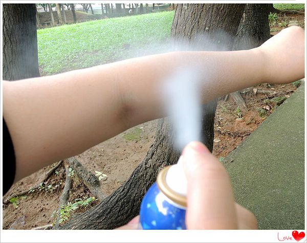 妍霓絲SPF50清爽沁涼防曬噴霧