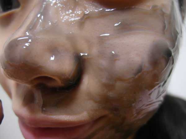 妍霓絲極淨透碳深層喚白黑凍膜