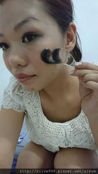 妍霓絲極淨透碳深層喚白黑凍膜