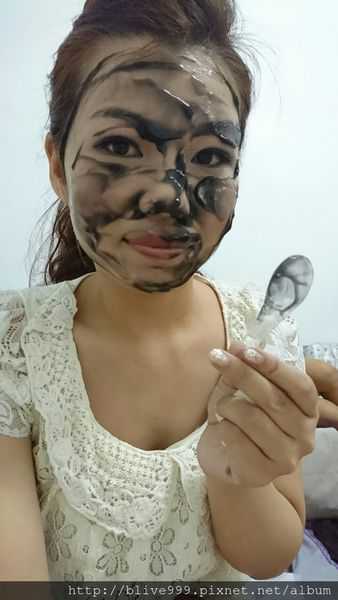 妍霓絲極淨透碳深層喚白黑凍膜