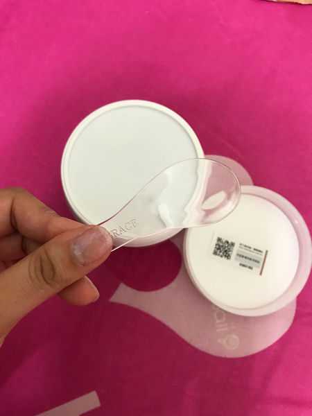 妍霓絲極淨透碳深層喚白黑凍膜