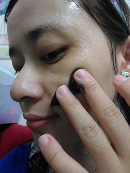 妍霓絲極淨透碳深層喚白黑凍膜