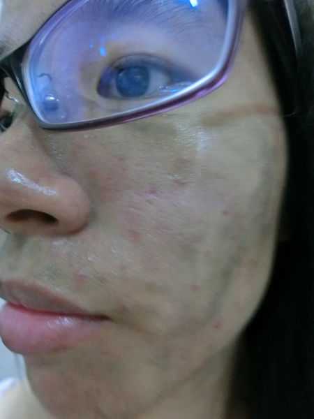 妍霓絲極淨透碳深層喚白黑凍膜