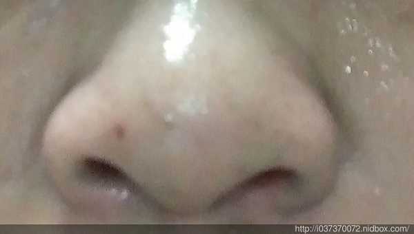 妍霓絲極淨透碳深層喚白黑凍膜