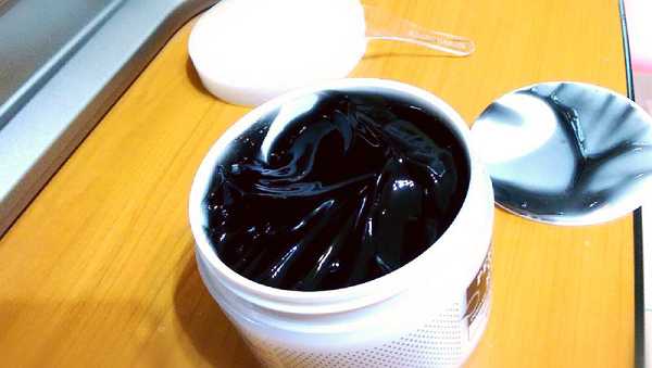 妍霓絲極淨透碳深層喚白黑凍膜