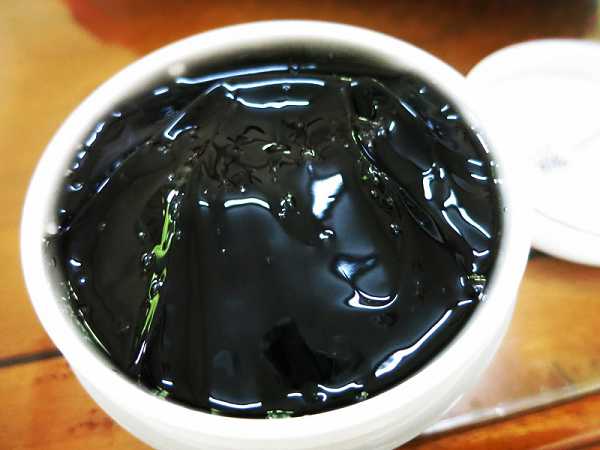 妍霓絲極淨透碳深層喚白黑凍膜