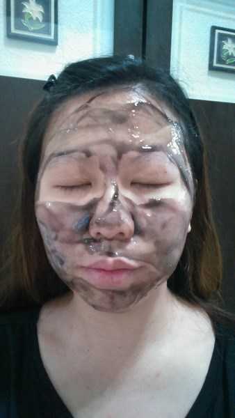 妍霓絲極淨透碳深層喚白黑凍膜