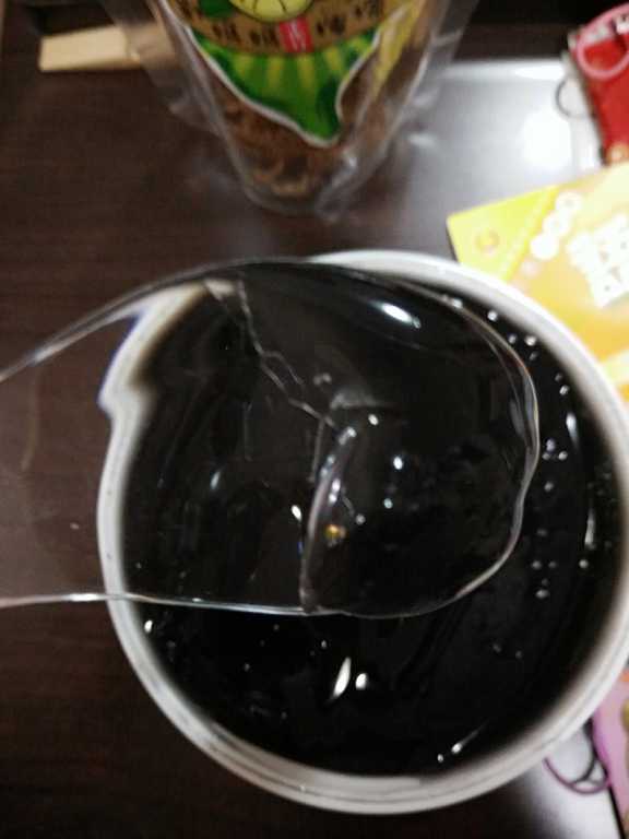 妍霓絲極淨透碳深層喚白黑凍膜