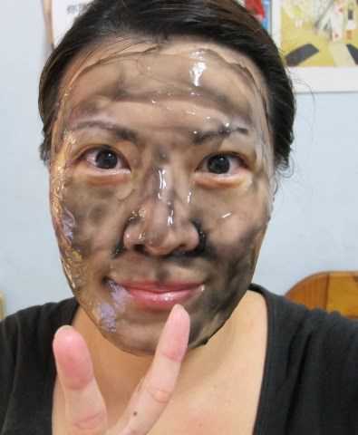 妍霓絲極淨透碳深層喚白黑凍膜