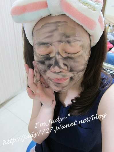 妍霓絲極淨透碳深層喚白黑凍膜