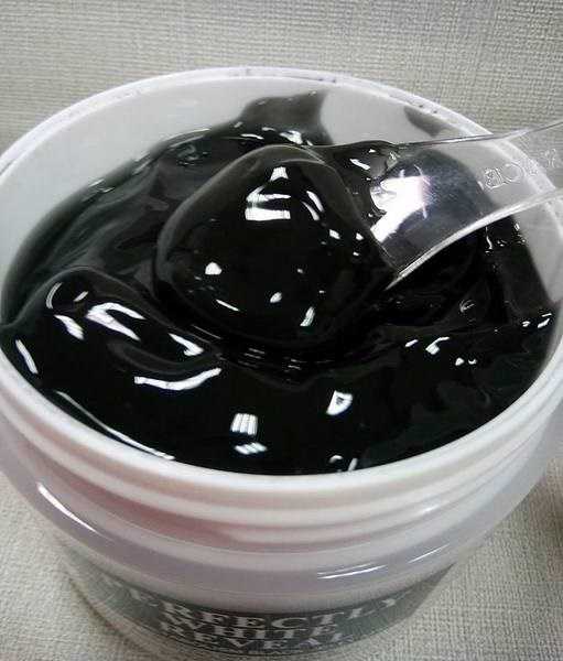 妍霓絲極淨透碳深層喚白黑凍膜