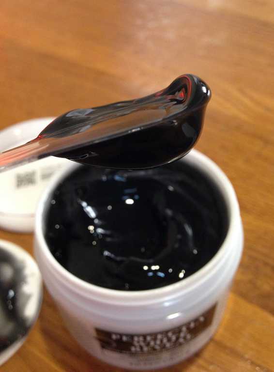 妍霓絲極淨透碳深層喚白黑凍膜