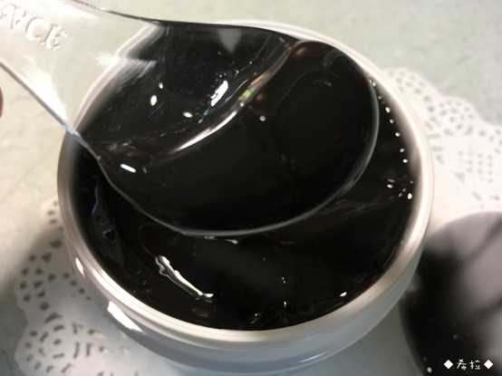 妍霓絲極淨透碳深層喚白黑凍膜