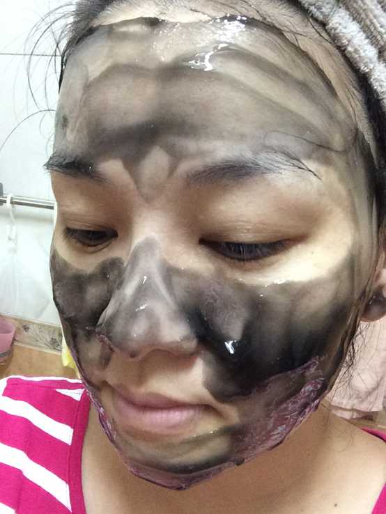 妍霓絲極淨透碳深層喚白黑凍膜