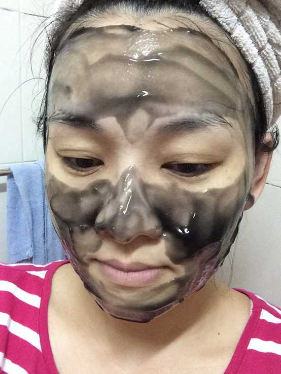 妍霓絲極淨透碳深層喚白黑凍膜