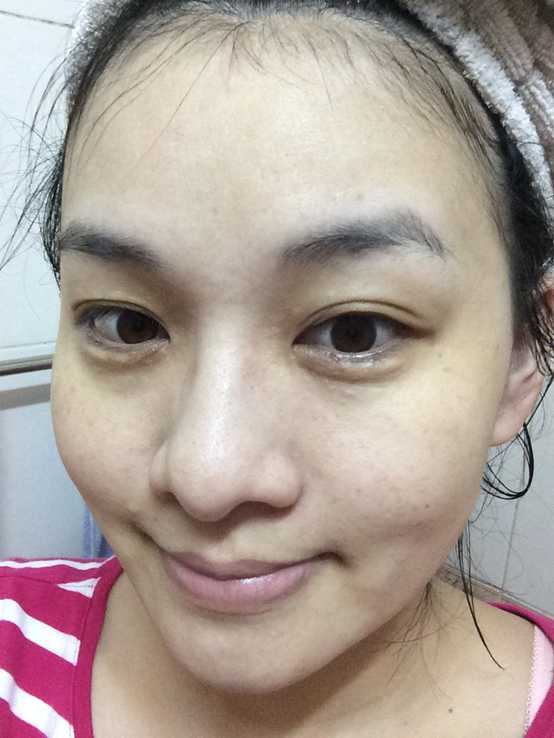 妍霓絲極淨透碳深層喚白黑凍膜