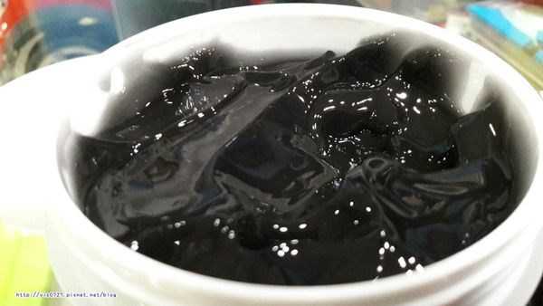 妍霓絲極淨透碳深層喚白黑凍膜