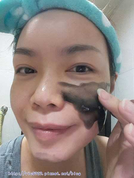 妍霓絲極淨透碳深層喚白黑凍膜