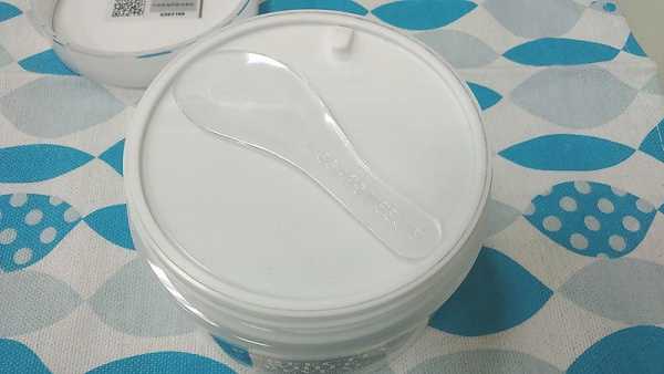 妍霓絲極淨透碳深層喚白黑凍膜