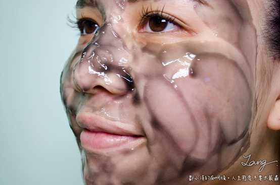 妍霓絲極淨透碳深層喚白黑凍膜
