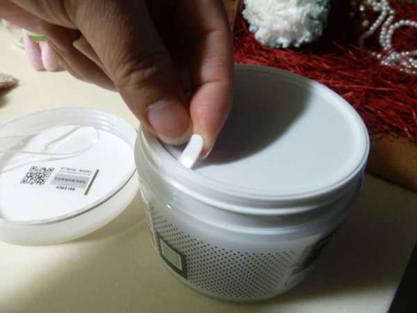 妍霓絲極淨透碳深層喚白黑凍膜