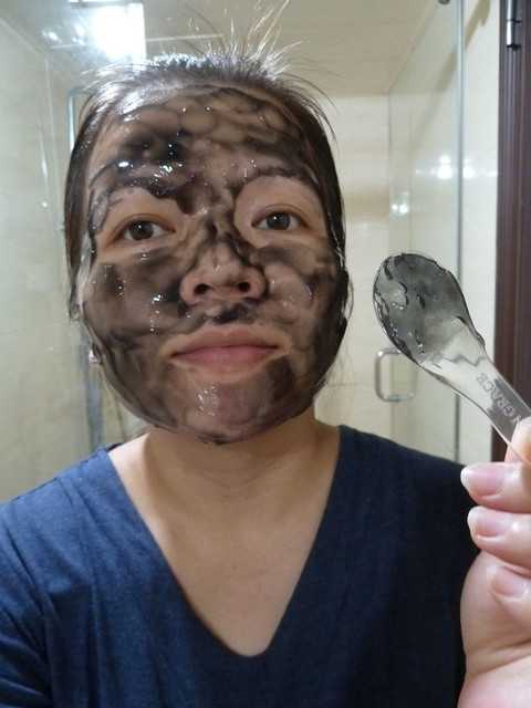 妍霓絲極淨透碳深層喚白黑凍膜