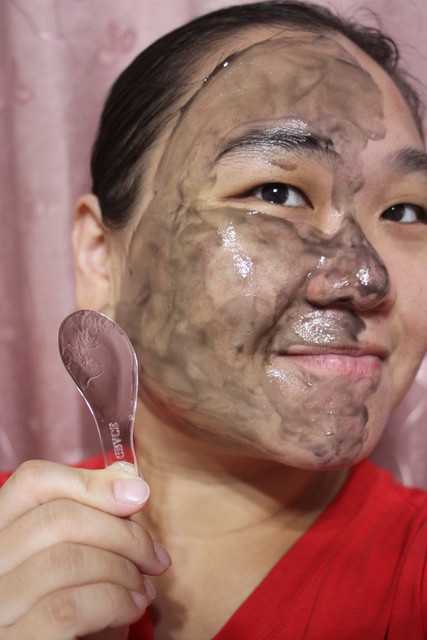 妍霓絲極淨透碳深層喚白黑凍膜