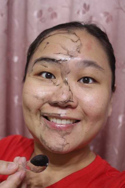 妍霓絲極淨透碳深層喚白黑凍膜