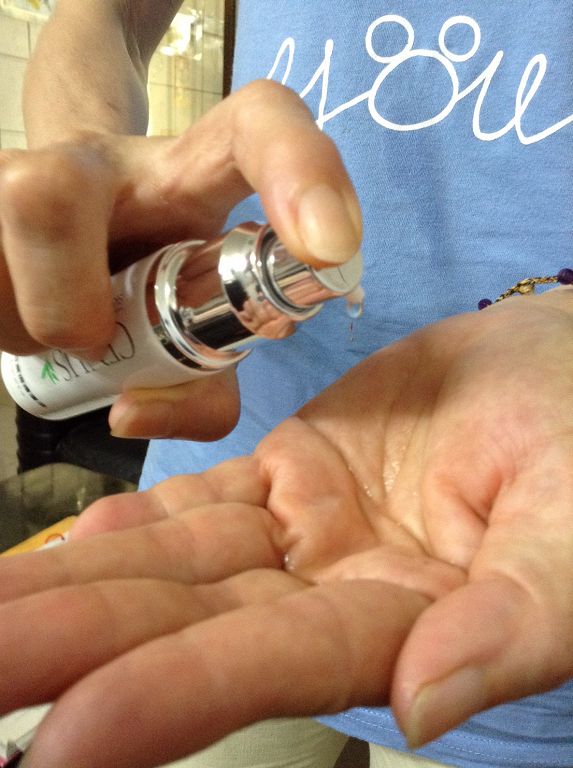  CENLIS聖黎詩淨白無瑕精華液