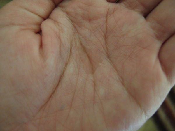  CENLIS聖黎詩淨白無瑕精華液