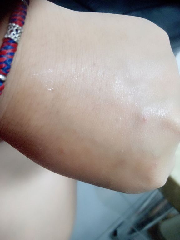  CENLIS聖黎詩淨白無瑕精華液