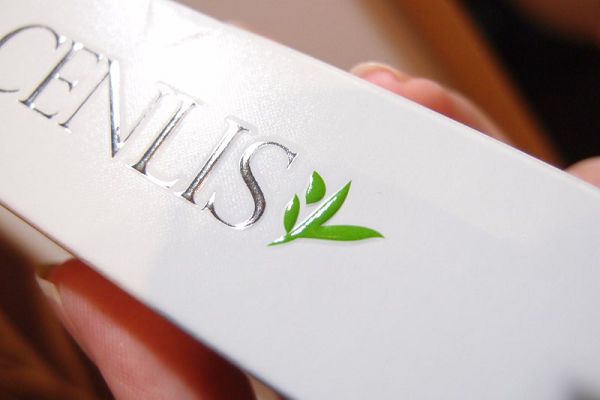  CENLIS聖黎詩淨白無瑕精華液