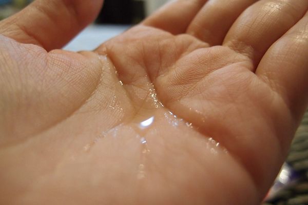  CENLIS聖黎詩淨白無瑕精華液