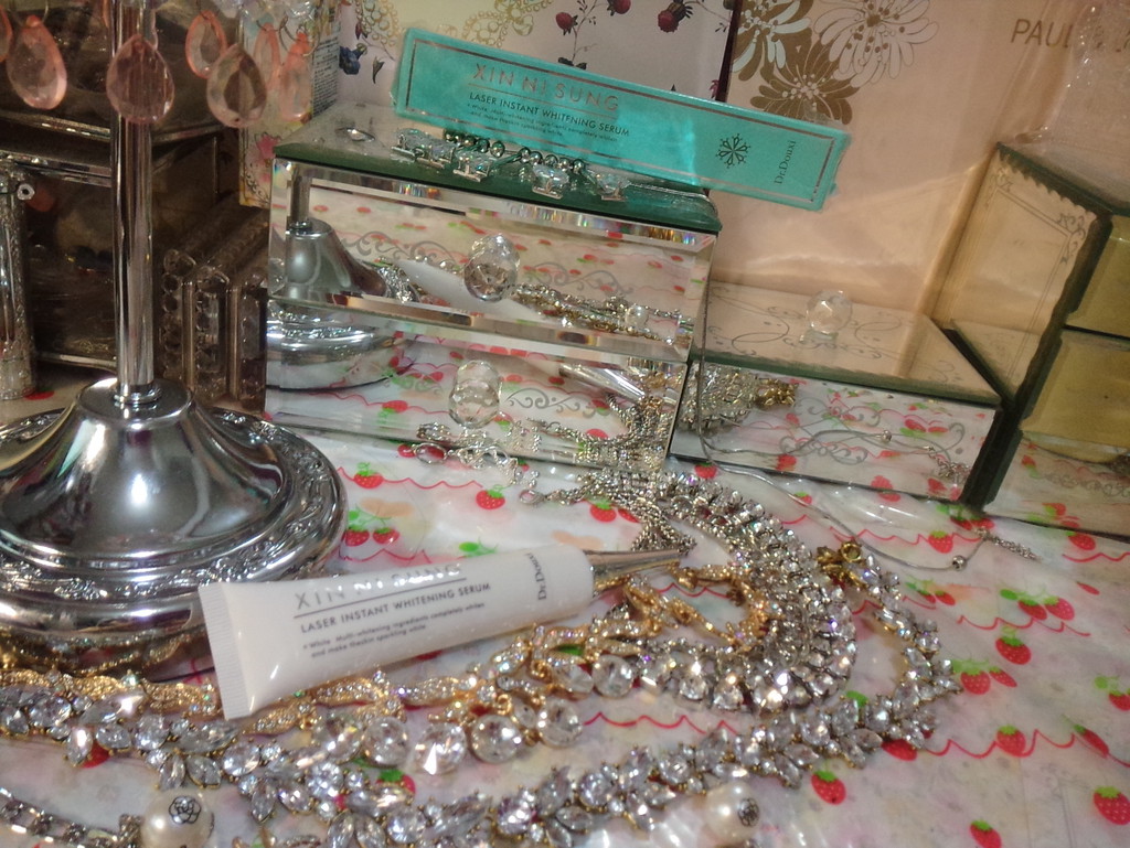 朵璽XIN NI SUNG激光瞬效美白精華